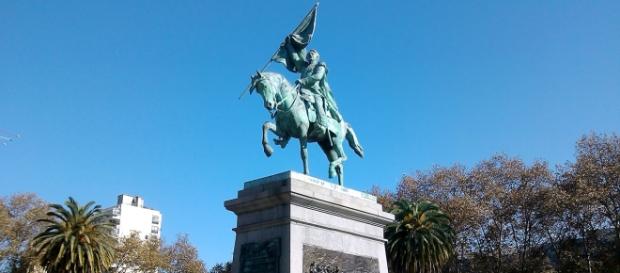 Plaza San Martín, frente a la Gobernación. Rosario Plaza San Martín, frente a la Gobernación. Rosario