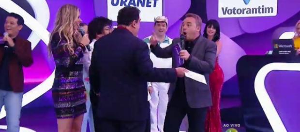 Ratinho e Gugu se encontram no Teleton Ratinho e Gugu se encontram no Teleton