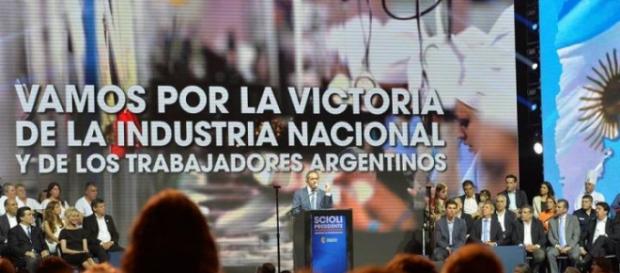 Se esforzará por humildes, empleo y clase media Se esforzará por humildes, empleo y clase media