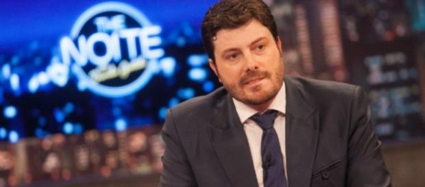 Danilo Gentili está proibido de falar mal de Dilma Danilo Gentili está proibido de falar mal de Dilma