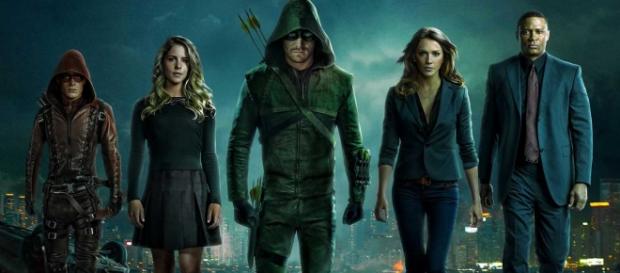 Elenco de "Arrow" forma o famoso "ArrowTeam" Elenco de "Arrow" forma o famoso "ArrowTeam"