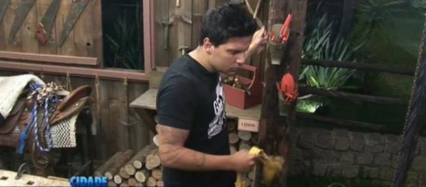 Record é acusada de mentir sobre briga Record é acusada de mentir sobre briga