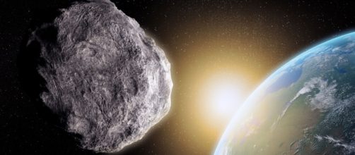 Un asteroide vaga per lo Spazio vicino alla Terra