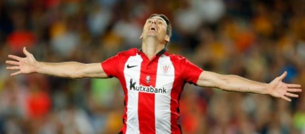 Aduriz celebra un gol en la Supercopa de España Aduriz celebra un gol en la Supercopa de España