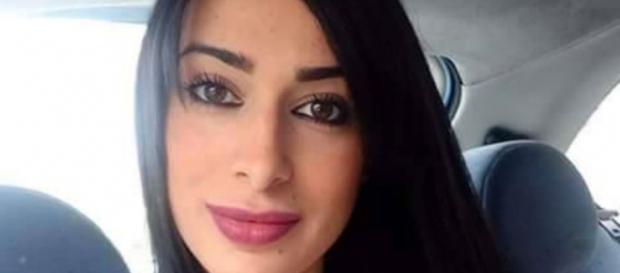 Alessia Messina, felice con l'amica Alessandra? Alessia Messina, felice con l'amica Alessandra?
