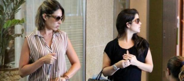 Giselle Itié nega romance com Samara Felippo Giselle Itié nega romance com Samara Felippo