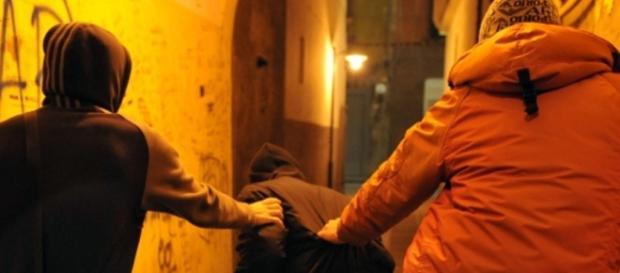 Un copil a fost bătut pentru că este român Un copil a fost bătut pentru că este român