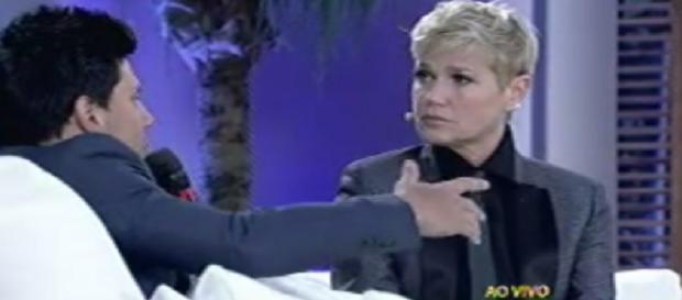 Xuxa alfineta Silvio Santos ao vivo Xuxa alfineta Silvio Santos ao vivo