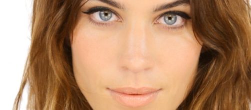 Capelli lunghi scalati di Alexa Chung