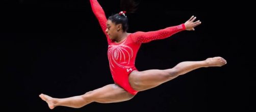 Simone Biles entra nella storia della ginnastica