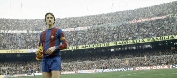 Cruyff con el brazalete de capitán Cruyff con el brazalete de capitán