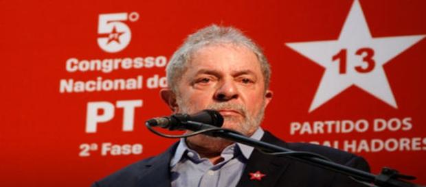 Ex presidente diz que ninguém deve ter 'pena' dele Ex presidente diz que ninguém deve ter 'pena' dele