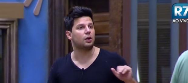 Thiago voltará para A Fazenda, diz site Thiago voltará para A Fazenda, diz site