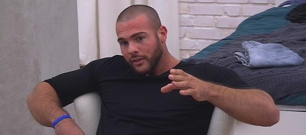 Big Brother: Manuel diskutiert mit Christian. Big Brother: Manuel diskutiert mit Christian.