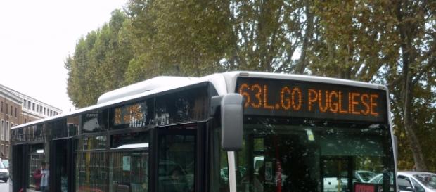 Autista bus accoltellato a Roma per rapina Autista bus accoltellato a Roma per rapina
