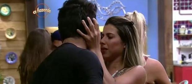 Casal vive em altos e baixos na fazenda Casal vive em altos e baixos na fazenda