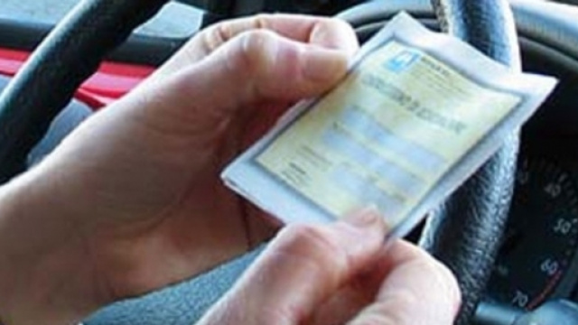 Dal 18 ottobre stop al contrassegno cartaceo