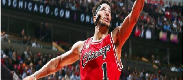 Derrick Rose destaca contra Oklahoma City Thunder Derrick Rose destaca contra Oklahoma City Thunder