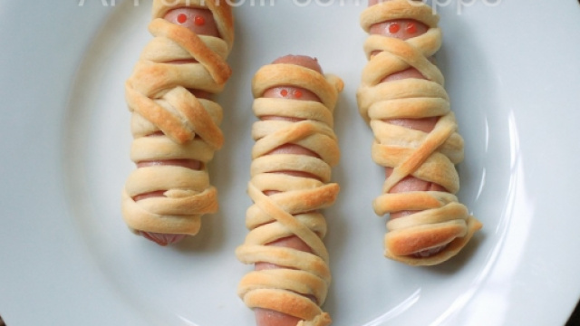 Mummie di wurstel per Halloween