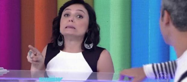 Monica Iozzi faz sucesso porque ri da Globo Monica Iozzi faz sucesso porque ri da Globo