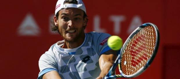 Sousa está na final do torneio ATP250 de Valência Sousa está na final do torneio ATP250 de Valência