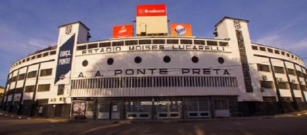 Partida decorre no Estádio Moisés Lucarelli Partida decorre no Estádio Moisés Lucarelli