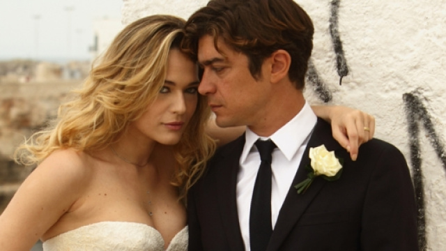 Chiatti e Scamarcio sposi in "Io che amo solo te"