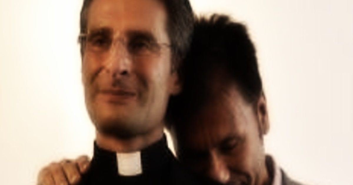 Il caso Monsignor Charamsa l'obbedienza non è più una virtù Il caso Monsignor Charamsa l'obbedienza non è più una virtù