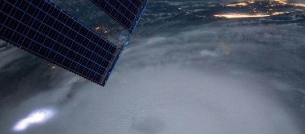 Foto tirada por um satélite do furação Joaquin! Foto tirada por um satélite do furação Joaquin!