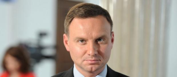 Kancelaria tłumaczy decyzję Andrzeja Dudy. Kancelaria tłumaczy decyzję Andrzeja Dudy.