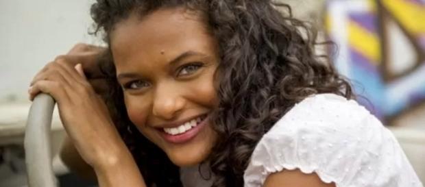 Thainá Duarte é Lilica em 'I Love Paraisópolis' Thainá Duarte é Lilica em 'I Love Paraisópolis'