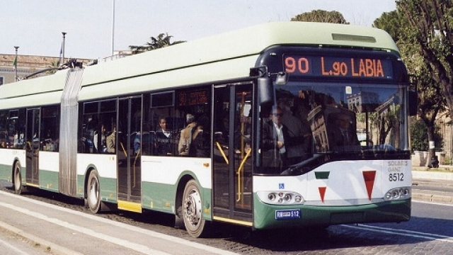 Guardie armate sui bus senza cabina protetta