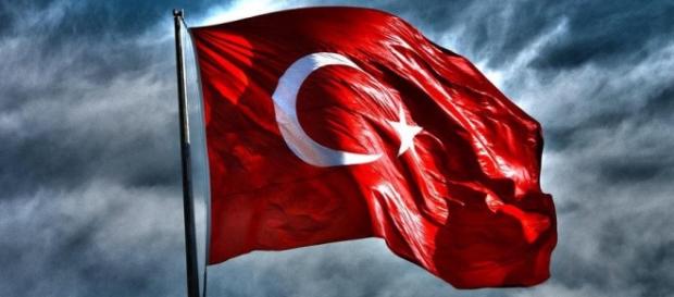 Flaga Turcji - Twitter: @sinan_melemez Flaga Turcji - Twitter: @sinan_melemez