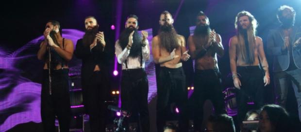 Le défilé de LA BARBIERE DE PARIS Le défilé de LA BARBIERE DE PARIS