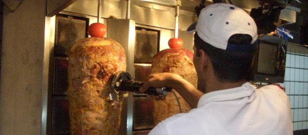 Tracce di Escherichia coli nel kebab Tracce di Escherichia coli nel kebab