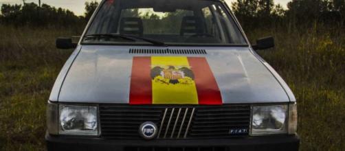 Fiat Uno 'franquista' objeto de la controversia