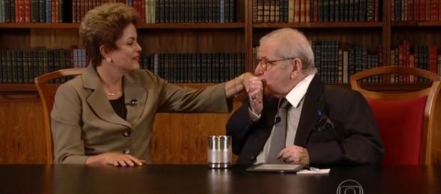 Jô defende Dilma e leva rasteira de Adnet na Globo Jô defende Dilma e leva rasteira de Adnet na Globo