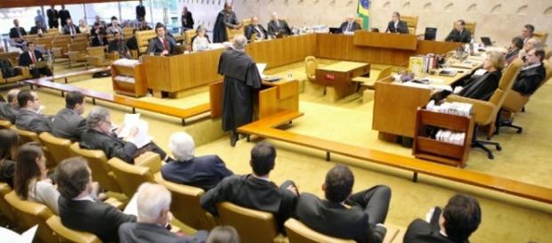STF terá reajuste de salário a patrtir de 2016 STF terá reajuste de salário a patrtir de 2016