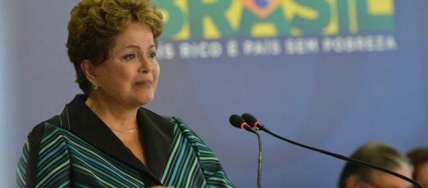 'Vejo uma luz no fim do túnel', diz Dilma 'Vejo uma luz no fim do túnel', diz Dilma