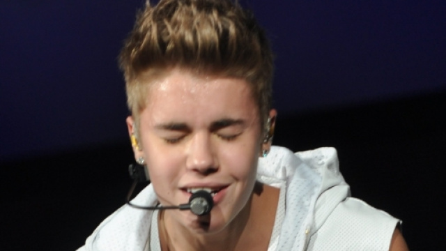 Justin Bieber fotografato nudo a Bora Bora