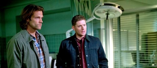 Sam e Dean Winchester in Supernatural 11x01