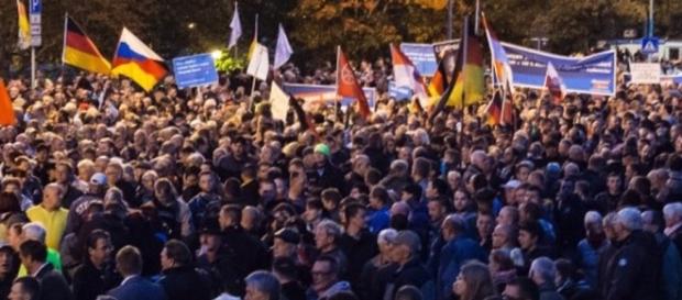 Demonstracja w Erfurcie zgromadziła 8 tys. ludzi Demonstracja w Erfurcie zgromadziła 8 tys. ludzi