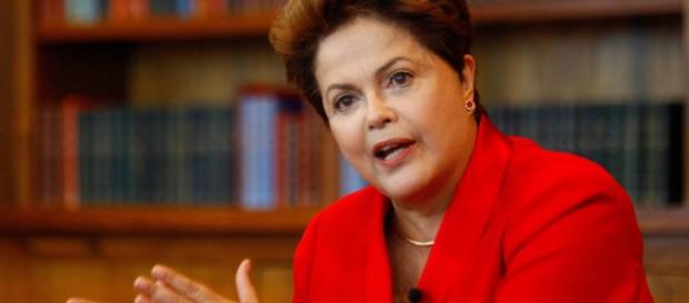 Presidenta Dilma Rousseff pode sofrer impeachment Presidenta Dilma Rousseff pode sofrer impeachment