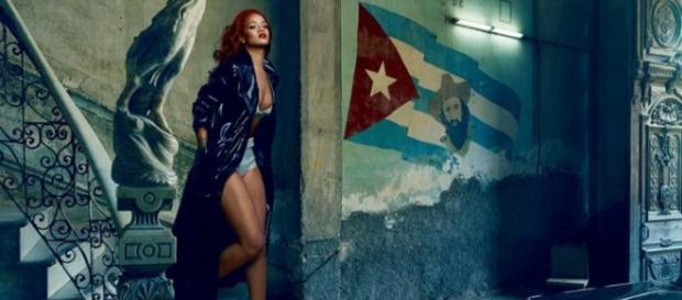 Rihanna dá entrevista à Vanity Fair e faz nude Rihanna dá entrevista à Vanity Fair e faz nude
