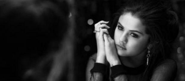 Selena Gomez confirma Lúpus e que por isso sumiu Selena Gomez confirma Lúpus e que por isso sumiu
