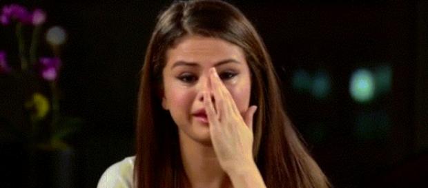 Selena Gomez diagnosticada com lúpus Selena Gomez diagnosticada com lúpus