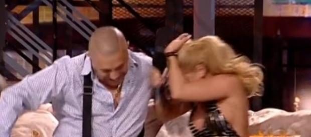 Șoc în lumea manelelor! Nicolae Guță a fost bătut Șoc în lumea manelelor! Nicolae Guță a fost bătut