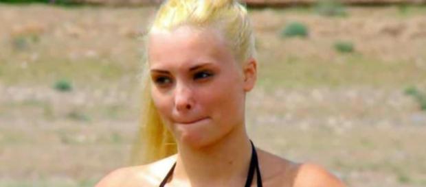 Traumatisée, elle quitte Les Marseillais ! Traumatisée, elle quitte Les Marseillais !
