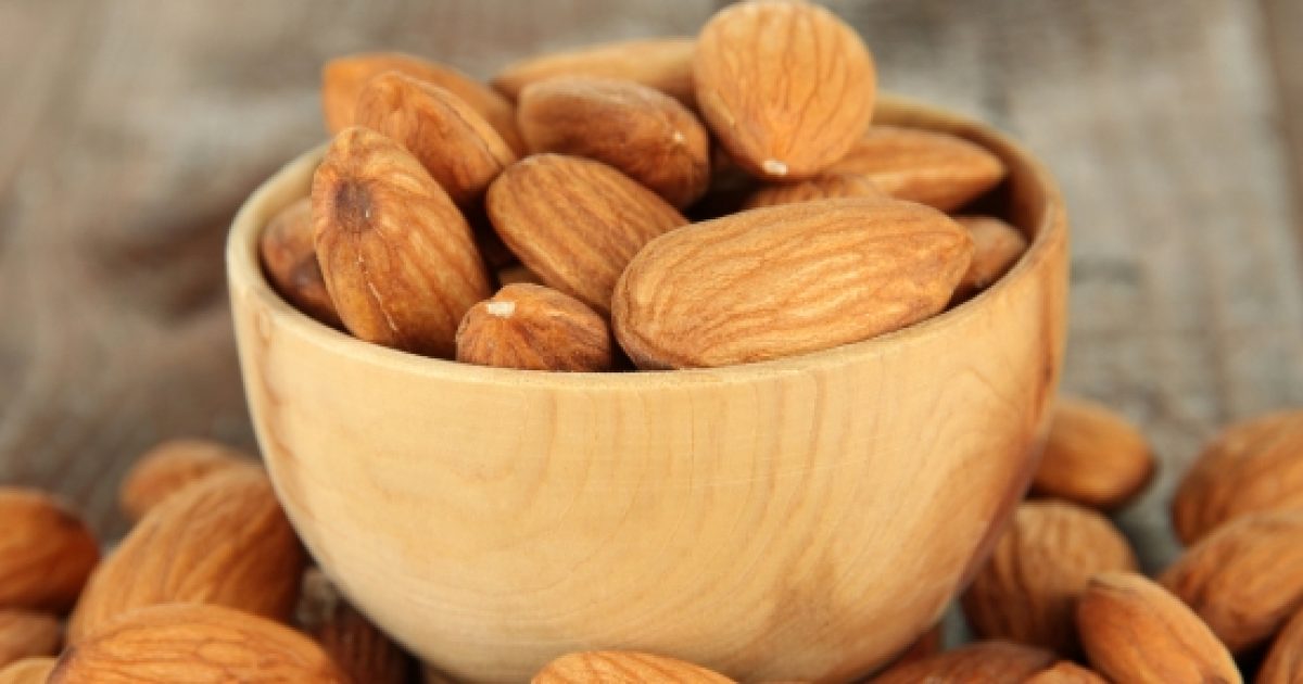10 amazing benefits of almonds