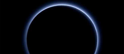 Immagine della sonda New Horizon attorno Plutone